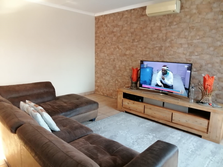 3 Bedroom Property for Sale in Waterval East North West